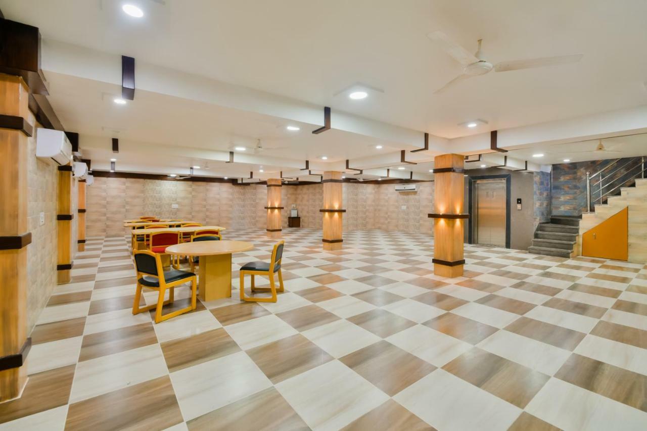 Capital O 39331 Hotel Retaj Bhilwara Extérieur photo