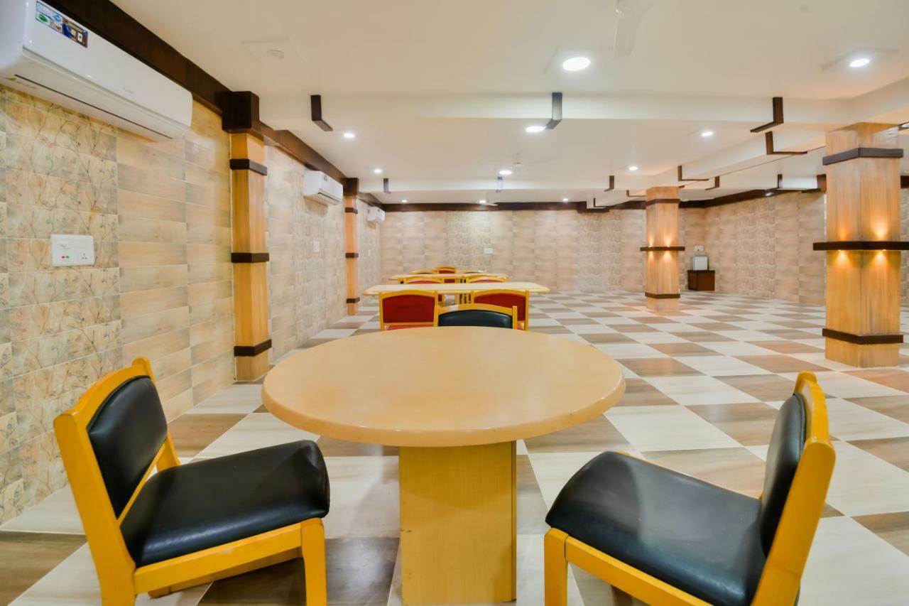 Capital O 39331 Hotel Retaj Bhilwara Extérieur photo